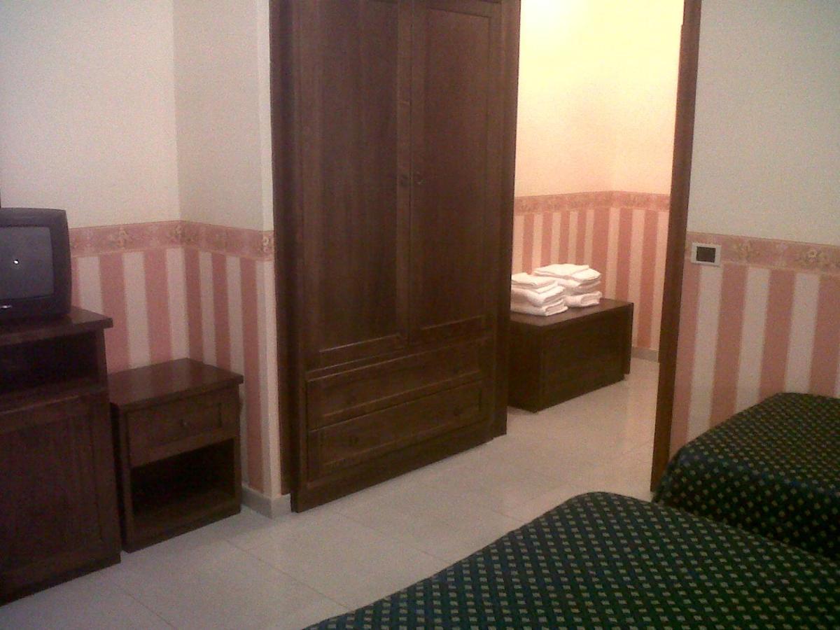 Hotel Eden Sul Lago Болсена Екстериор снимка