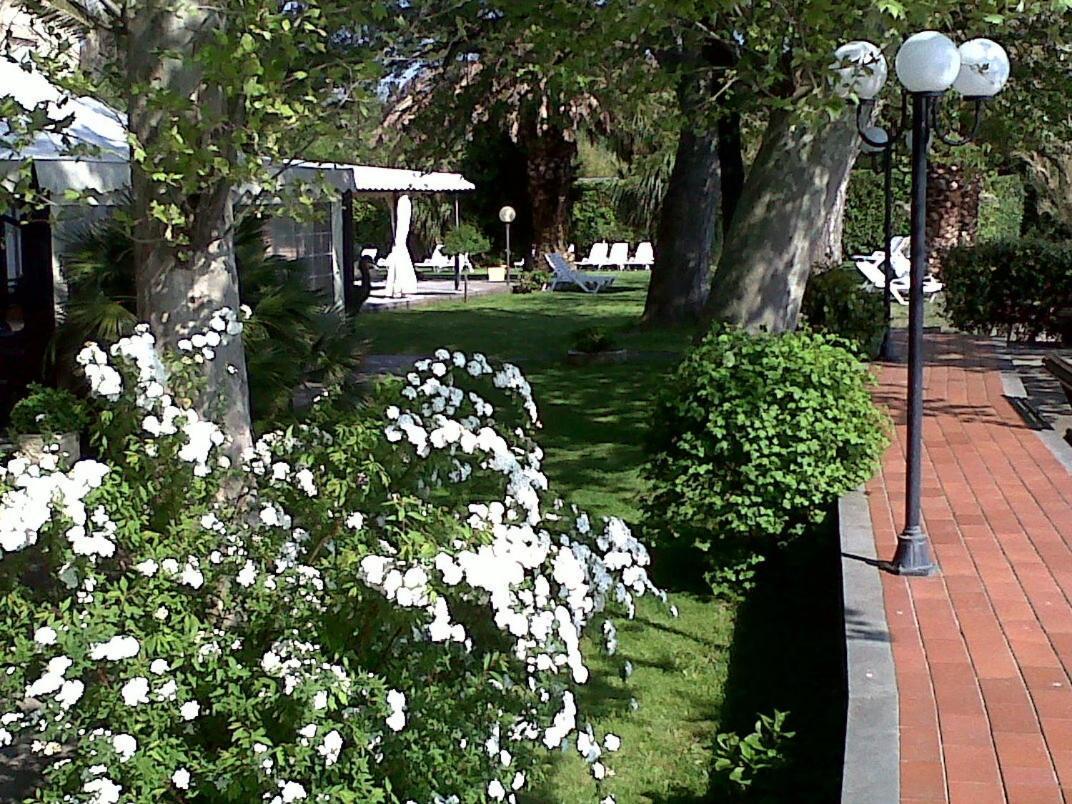 Hotel Eden Sul Lago Болсена Екстериор снимка