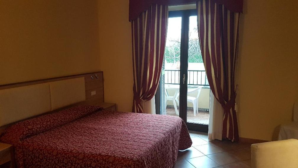 Hotel Eden Sul Lago Болсена Екстериор снимка